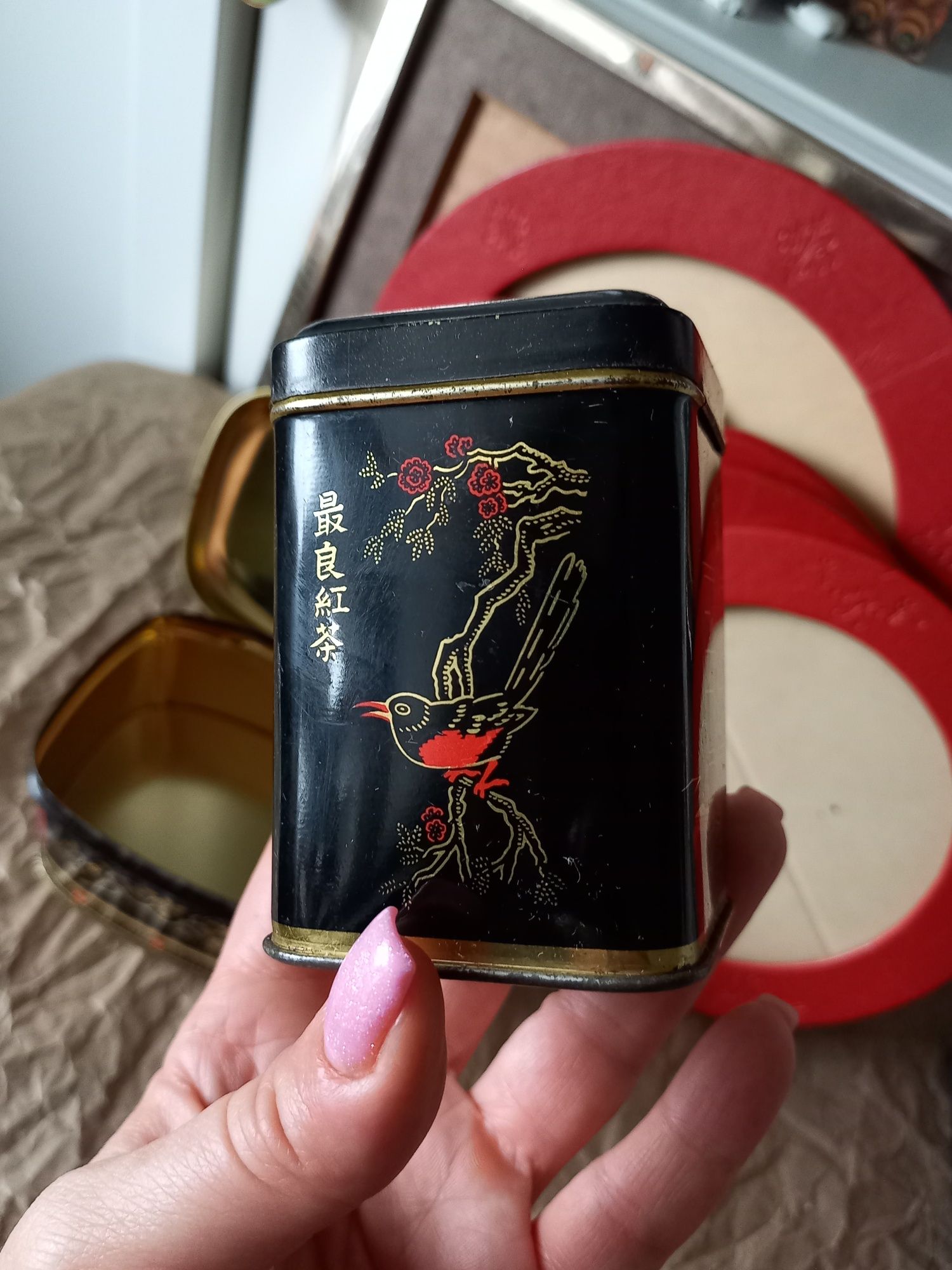 Orientalne puszki na herbatę żuraw gejsza chinski smok