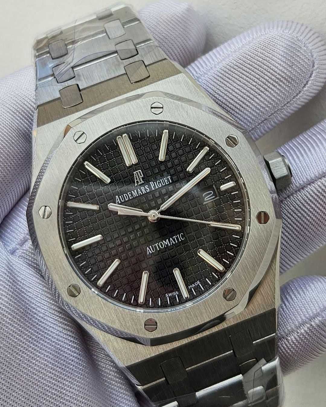 Швейцарские часы Audemars Piguet Royal Oak. Механика с автоподзаводом