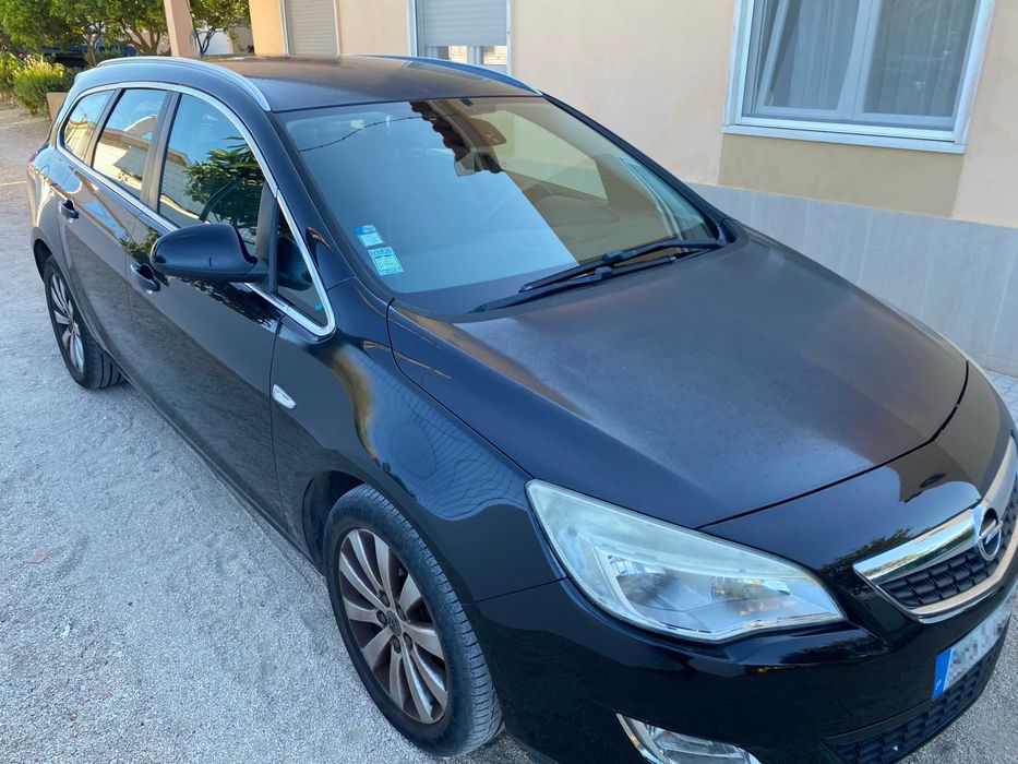 Opel Astra J Sports Tourer 1.7 CDTI (125cv), versão Cosmo