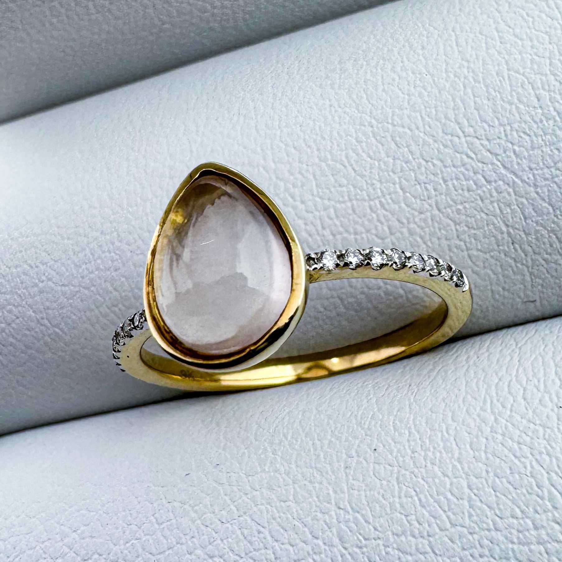 Złoty Pierścionek z Naturalnym Morganitem i Diamentami Próba: 375