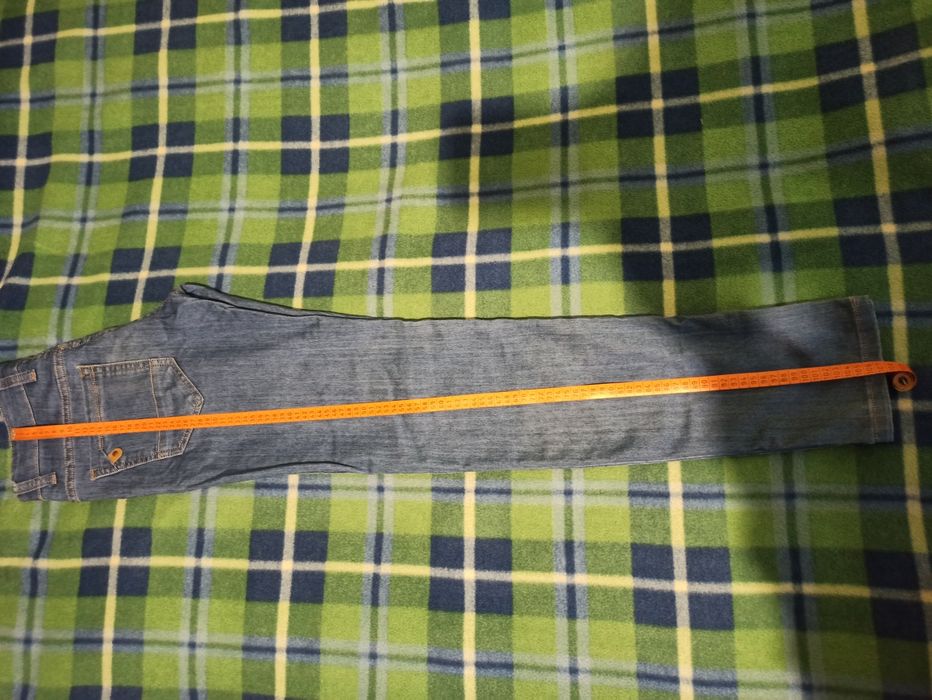 Джинси на підлітка