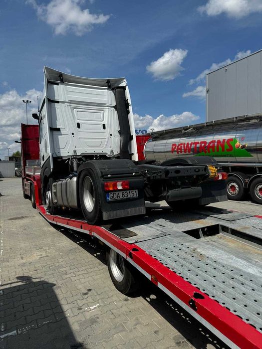 Naczepa , laweta do transportu ciągników siodłowych  ,   wynajem ,