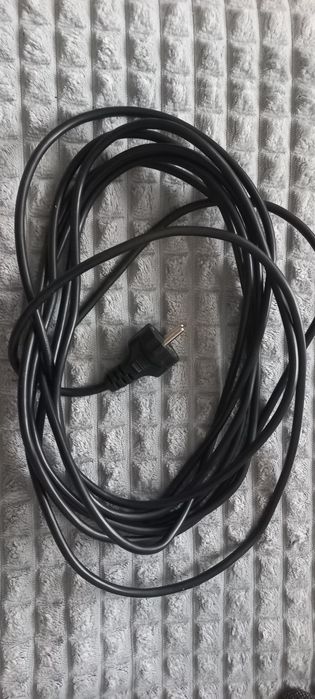 Gruby kabel zasilający, z uziemieniem . 6 metrów