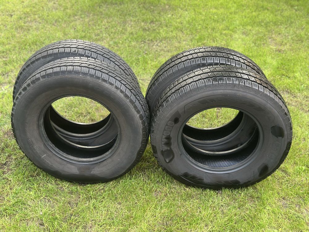 Opony Van 225/75 R16C zwmacniane 121/120R zimowe