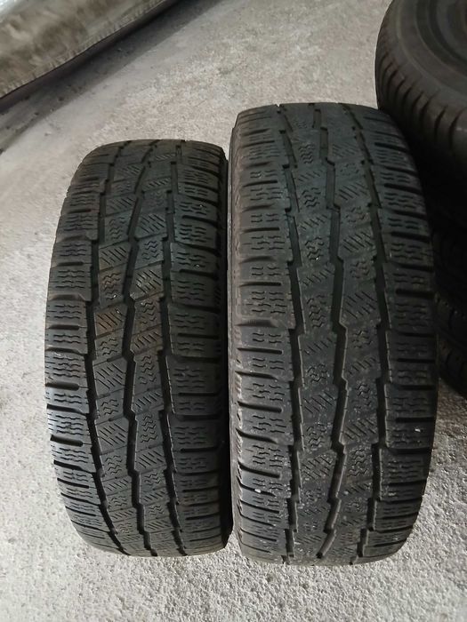 4 pneus 215/65R16 C Continental e Michelin