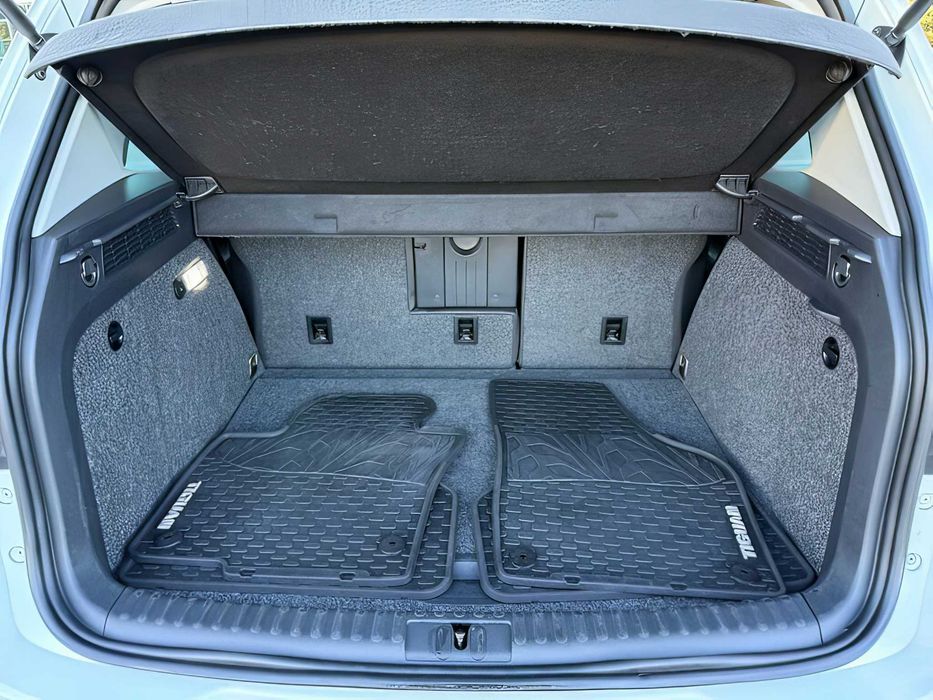 Volkswagen Tiguan      2015