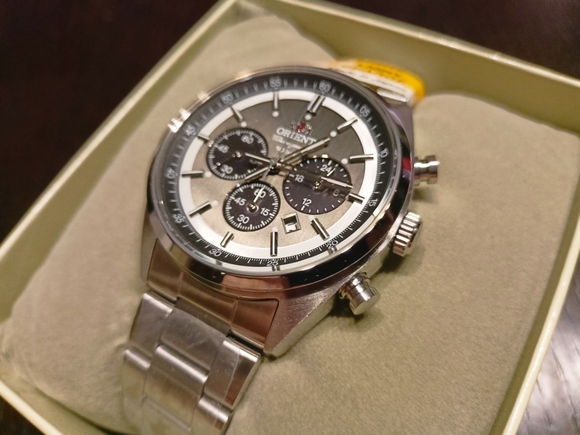 Zegarek Chronograf Orient WV0011TX Solar Panda Neo 70's