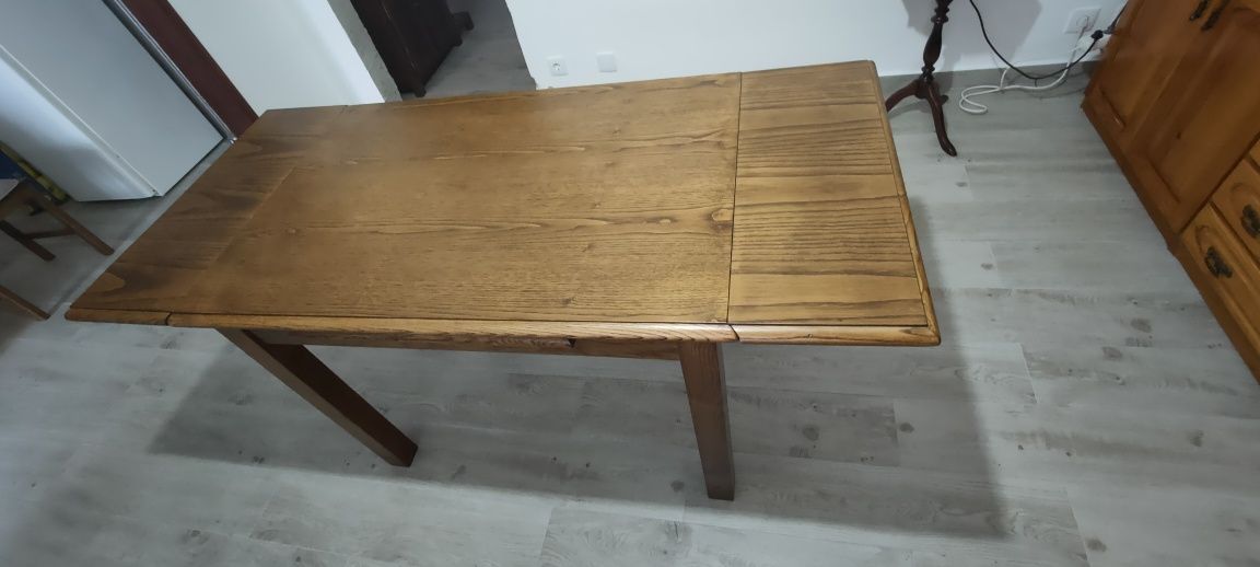 Mesa de madeira (OPORTUNIDADE)