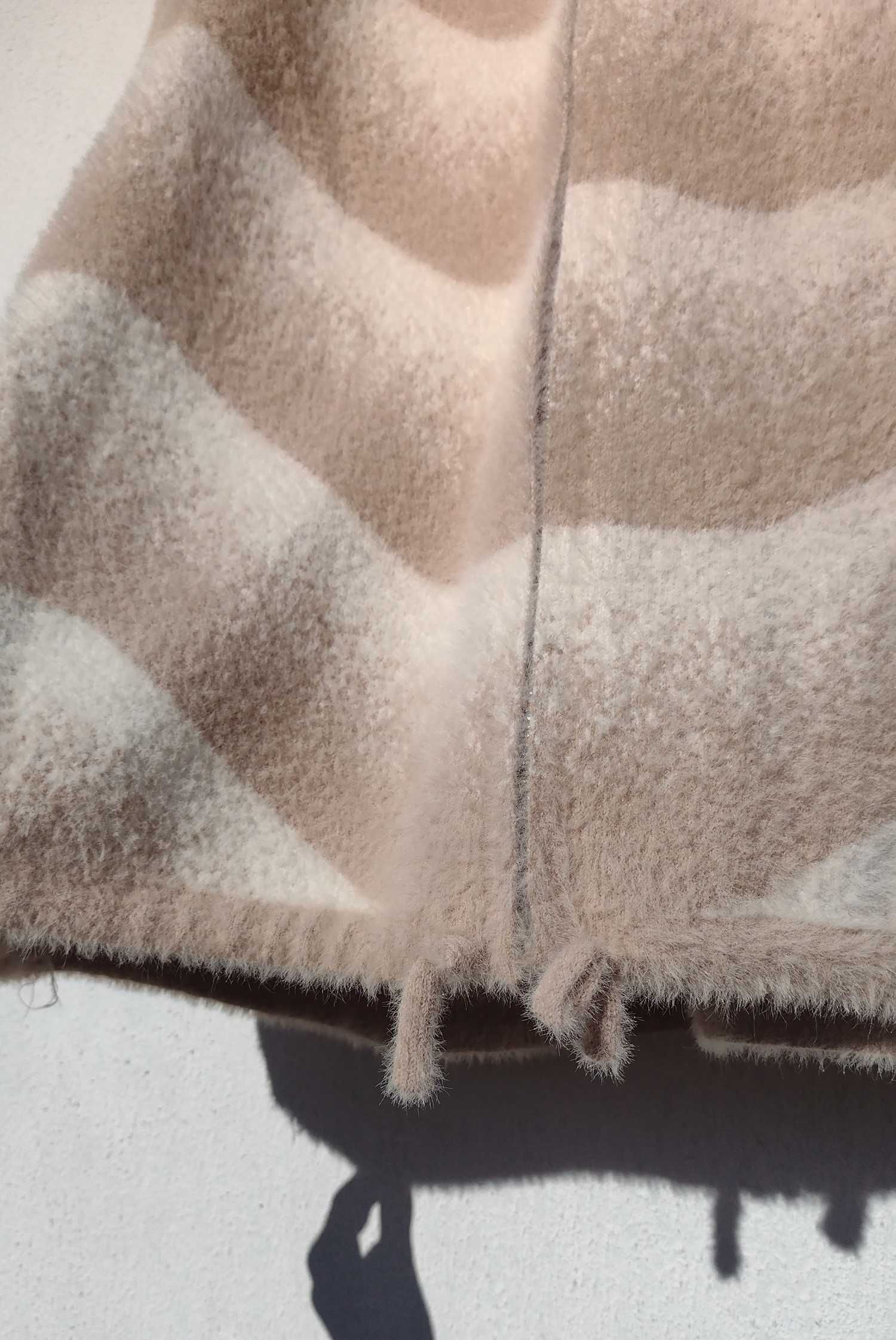 Шикарное очень мягенькое альпаки пухнастое пальто Турция L XL