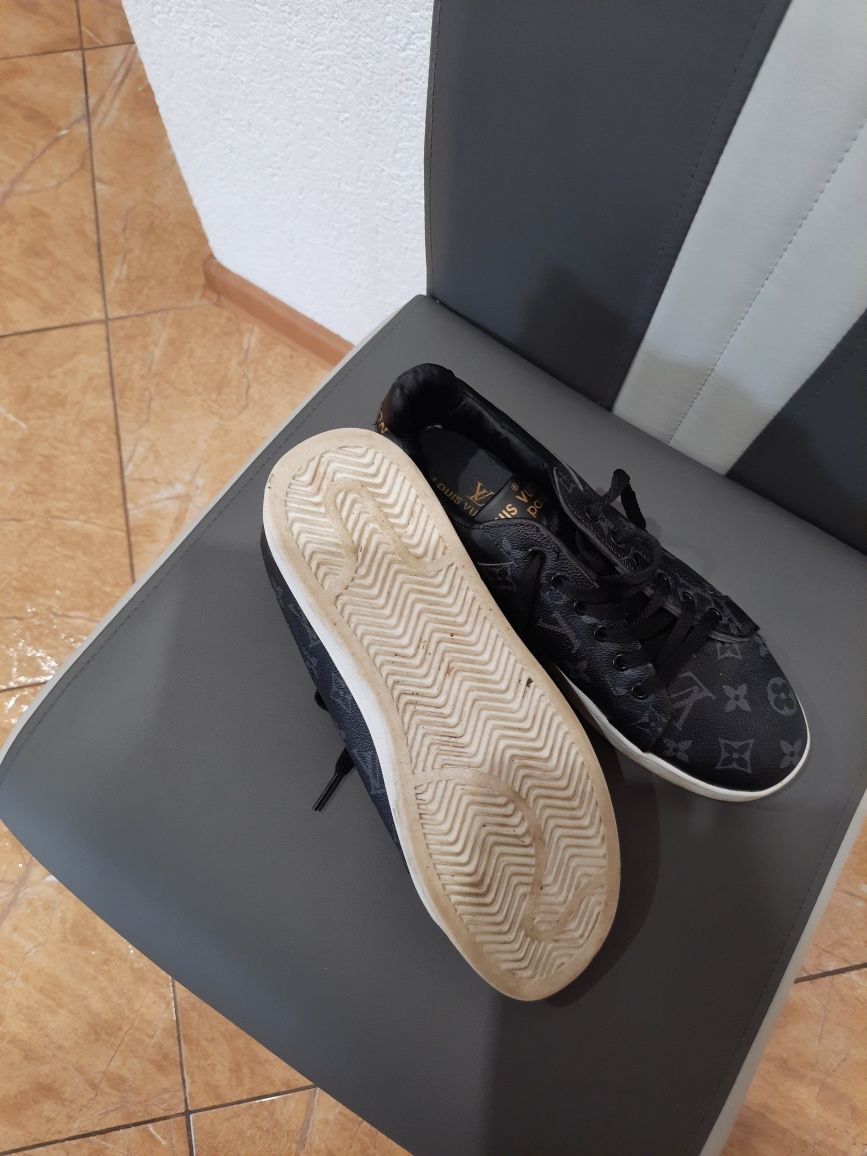 Louis vuitton sneakersy