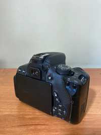 Canon 700d set with 3 lenses and 2 batteries