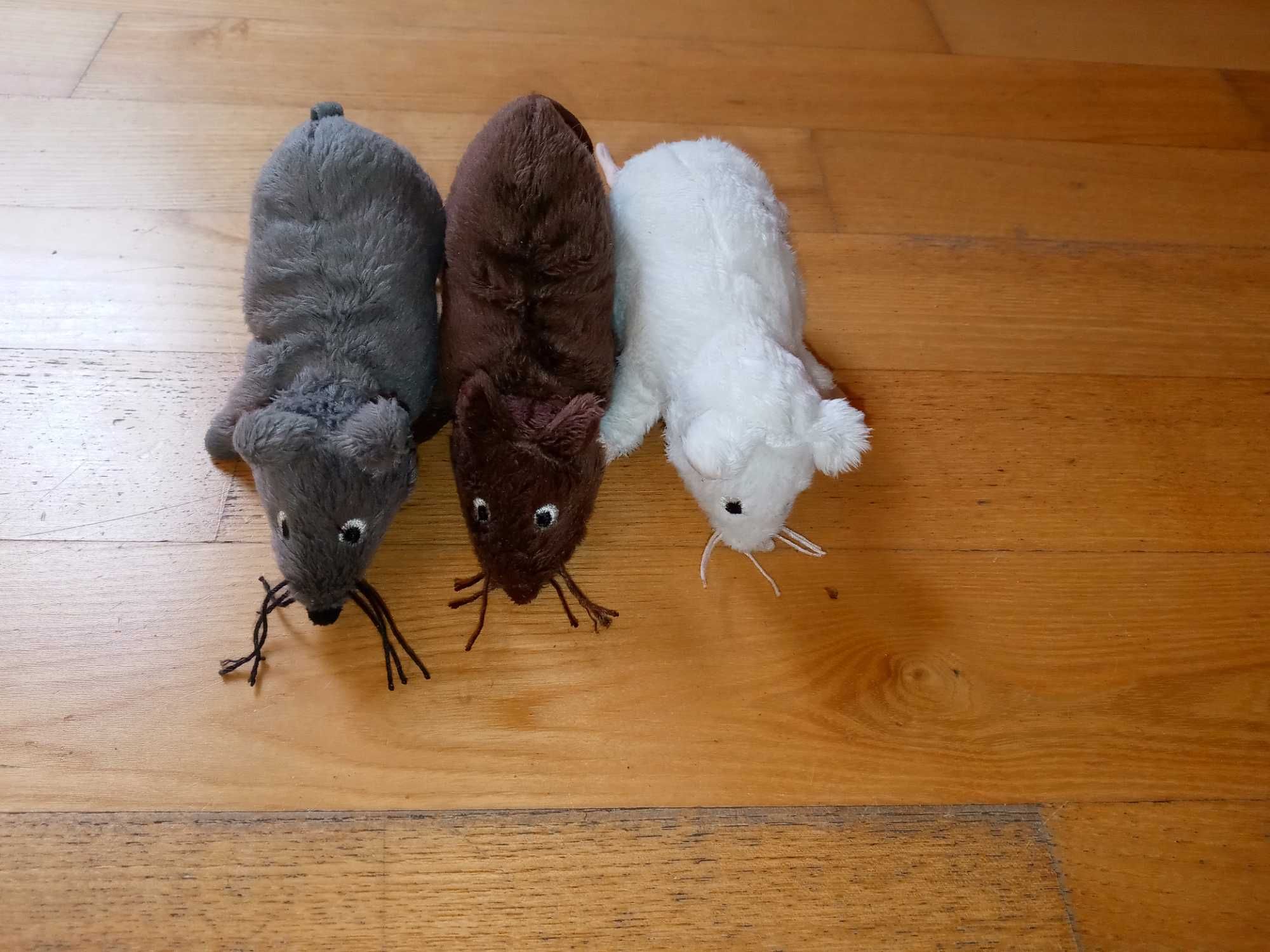3 pluszowe myszki