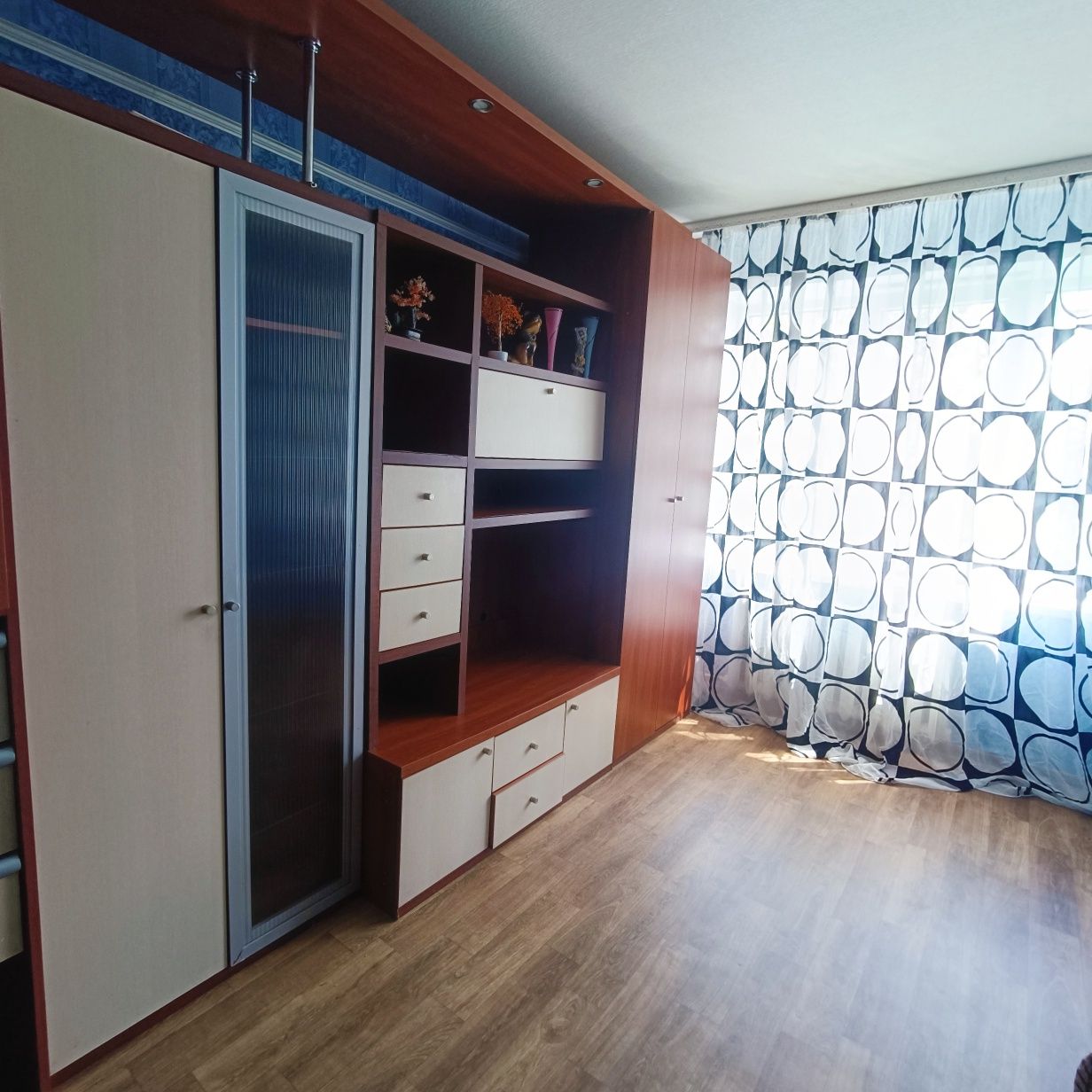 3 кімнатна квартира, на 4 поверсі не кутова.