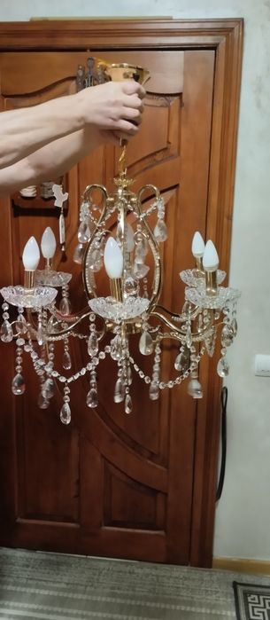 Продається люстра