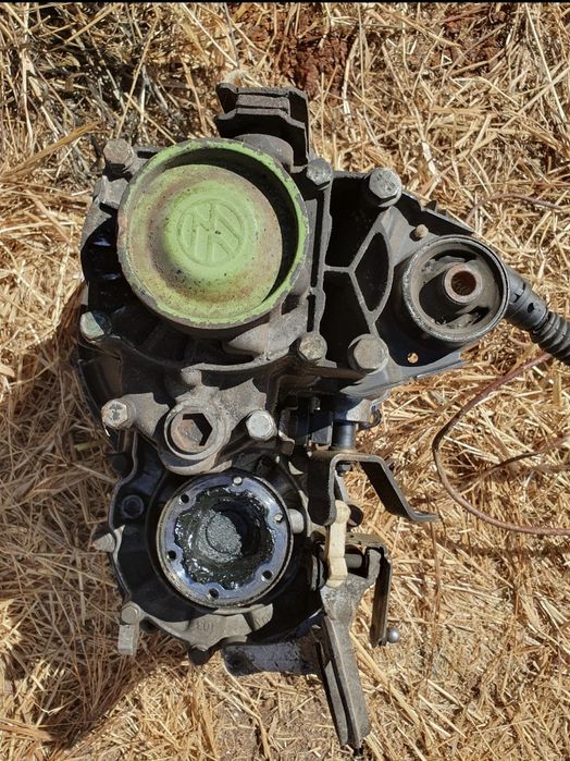 Caixa velocidades VW Golf 2L ano 2001/ 2002