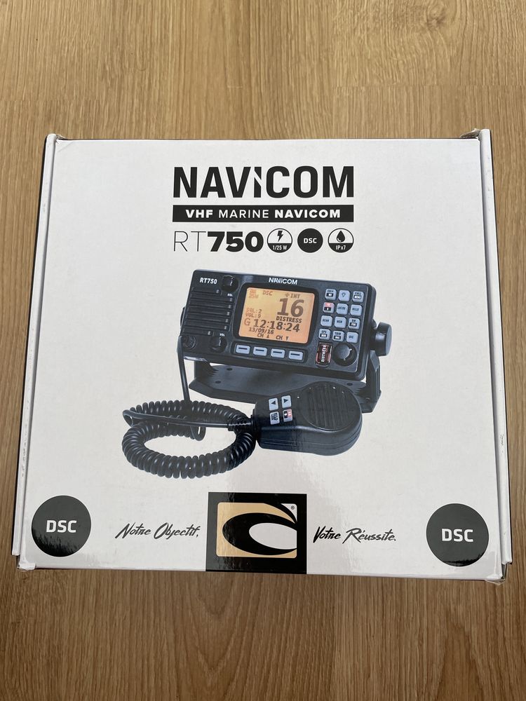 Radio Navicom RT750 e antena