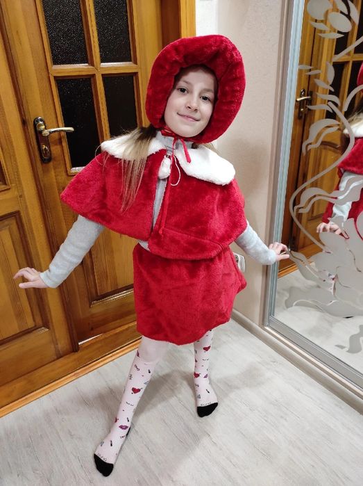 Костюм червона шапочка