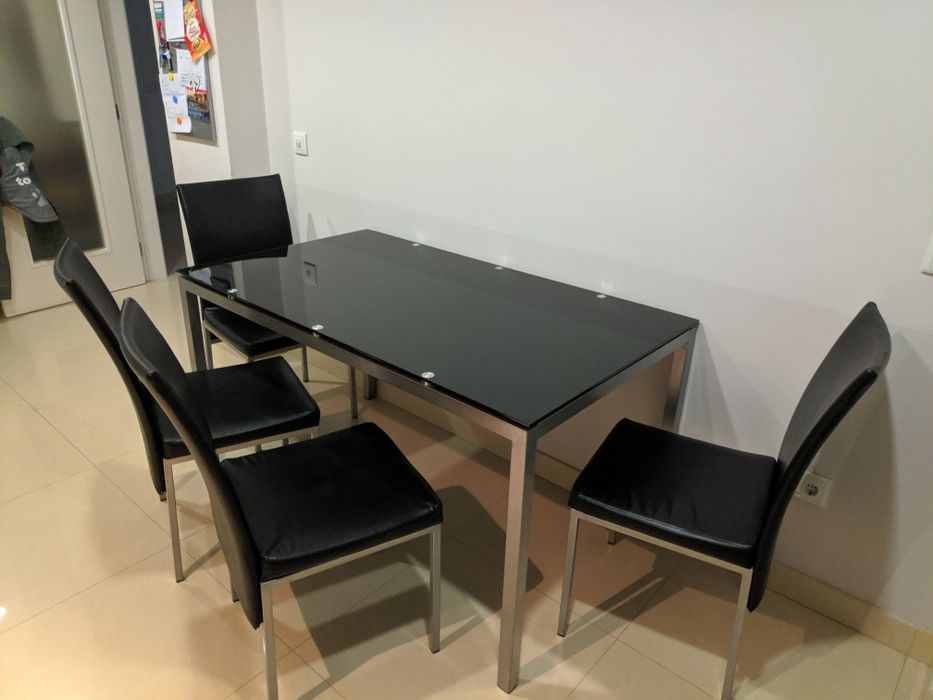 Conjunto de Mesa Vidro + 4 Cadeiras - para despachar