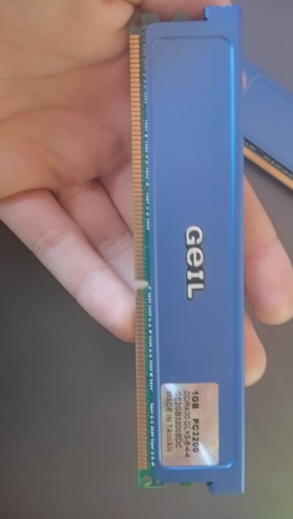 Pamięć RAM 2GB Geil