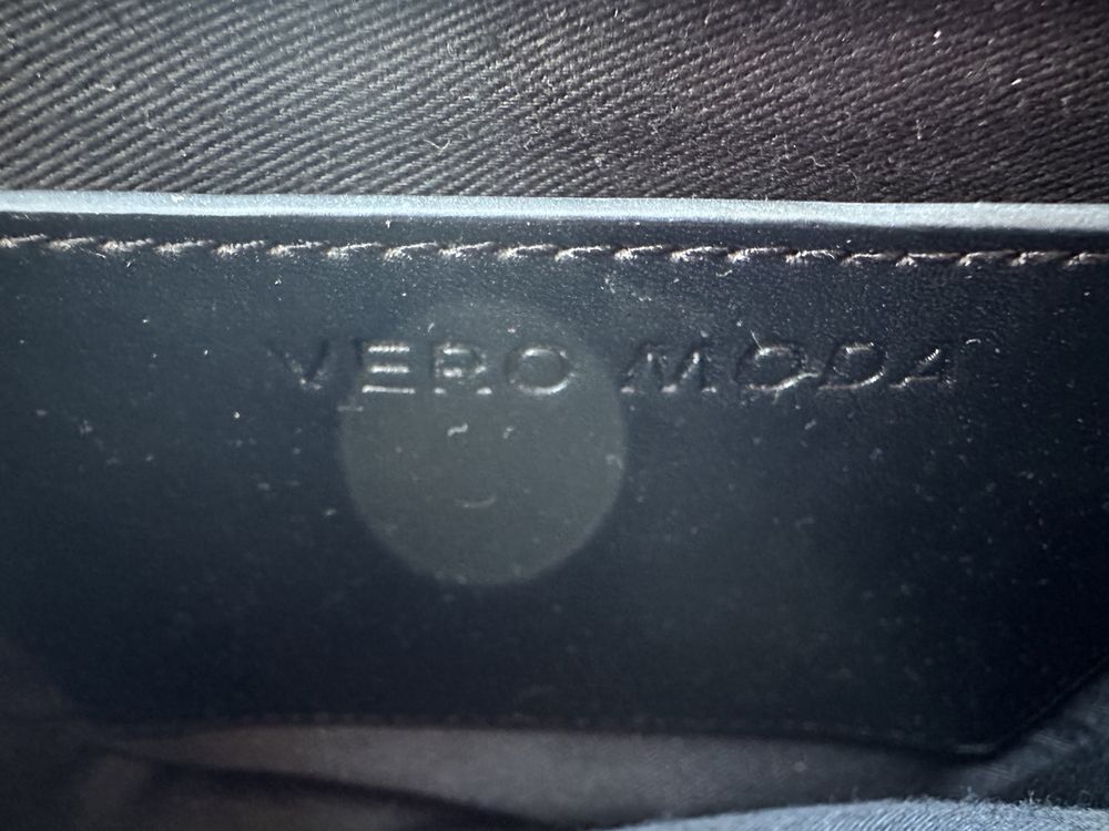Женская сумка Vero Moda красная