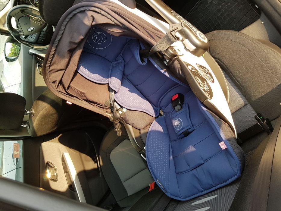 KIDDY evoluna I-SIZE plus/ 5 gwiazdek, funkcja leżenia w trasie