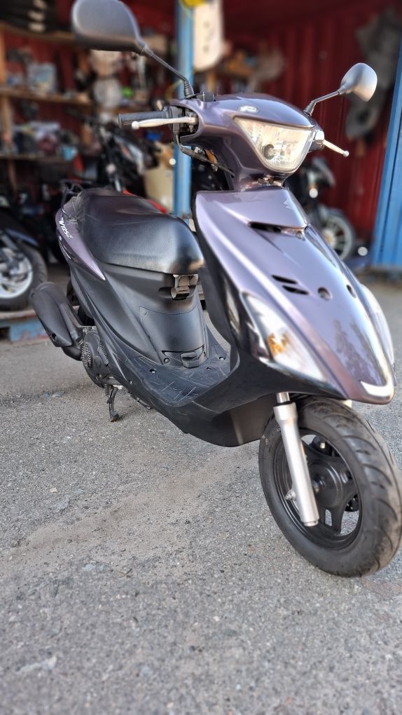 Продаж мопедів скутерів Suzuki Address 125S.