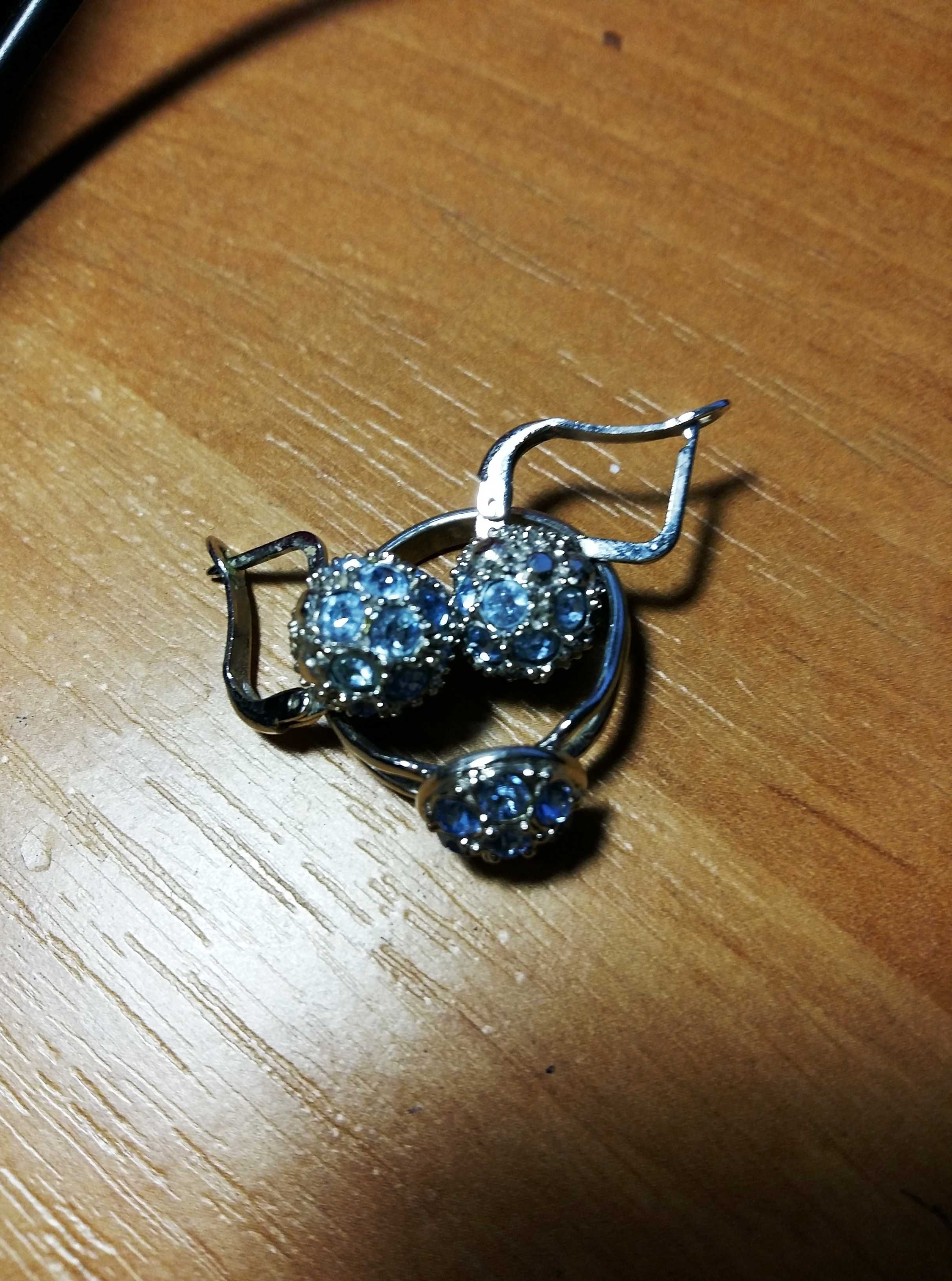 Кольцо и серьги с камнями Swarovski