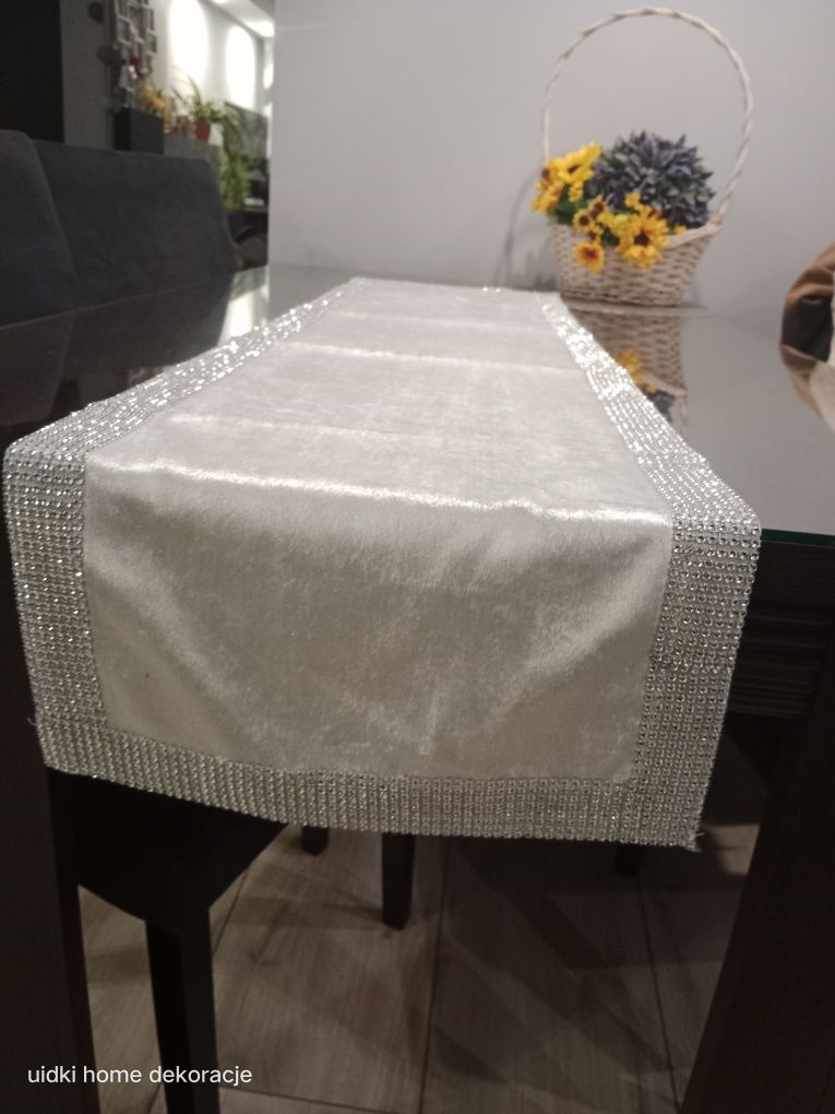 Nowy welurowy bieżnik 140x35 czarny biały