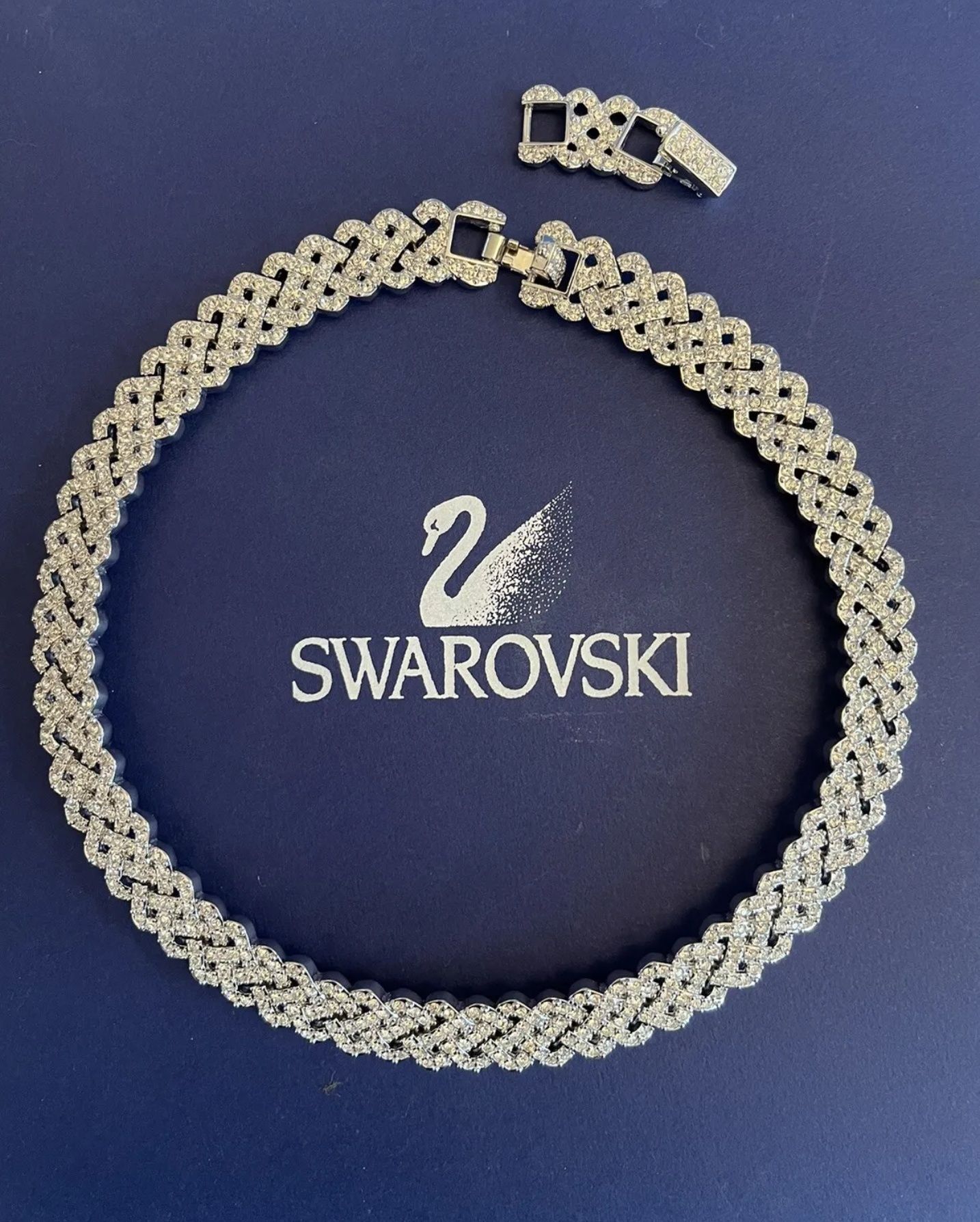 Naszyjnik Swarovski z krysztalami w idealnym stanie