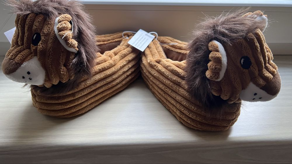 Bambosze paputki papcie kapcie lew rozm. 28/29