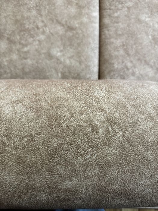 Продам диван бежевого кольору