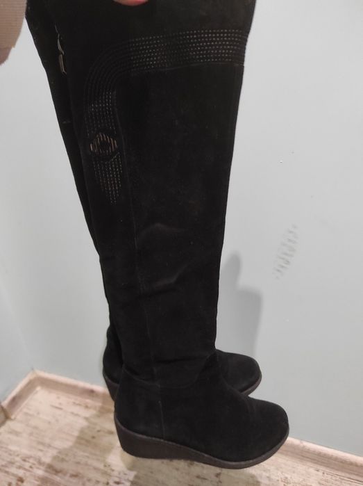 Продам чоботи жіночі