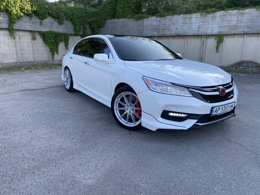Продам Honda acord 2017 обєм 3.5 максимальна комплектакція