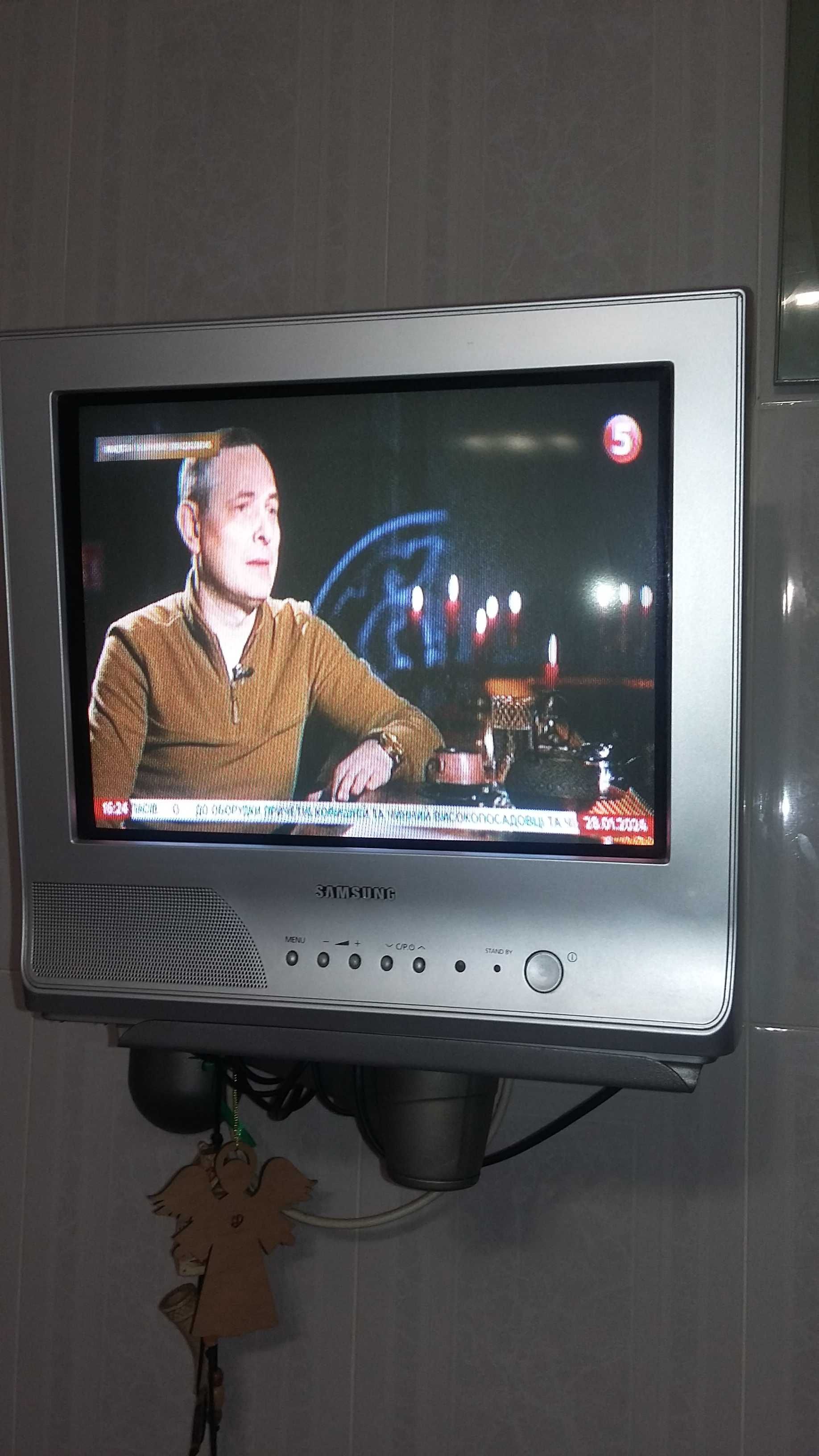 Телевізор Samsung 15" з ДУ, у гарному робочому стані. Доставка.