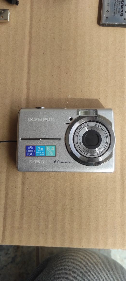 Vendo máquina fotográfica Olympus  X-750