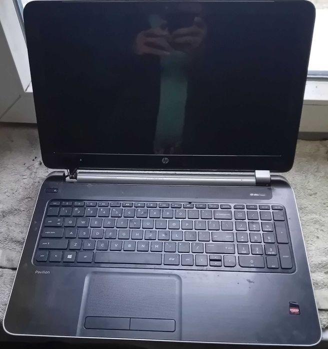(3) laptop HP 15 n065sw - procesor x 4