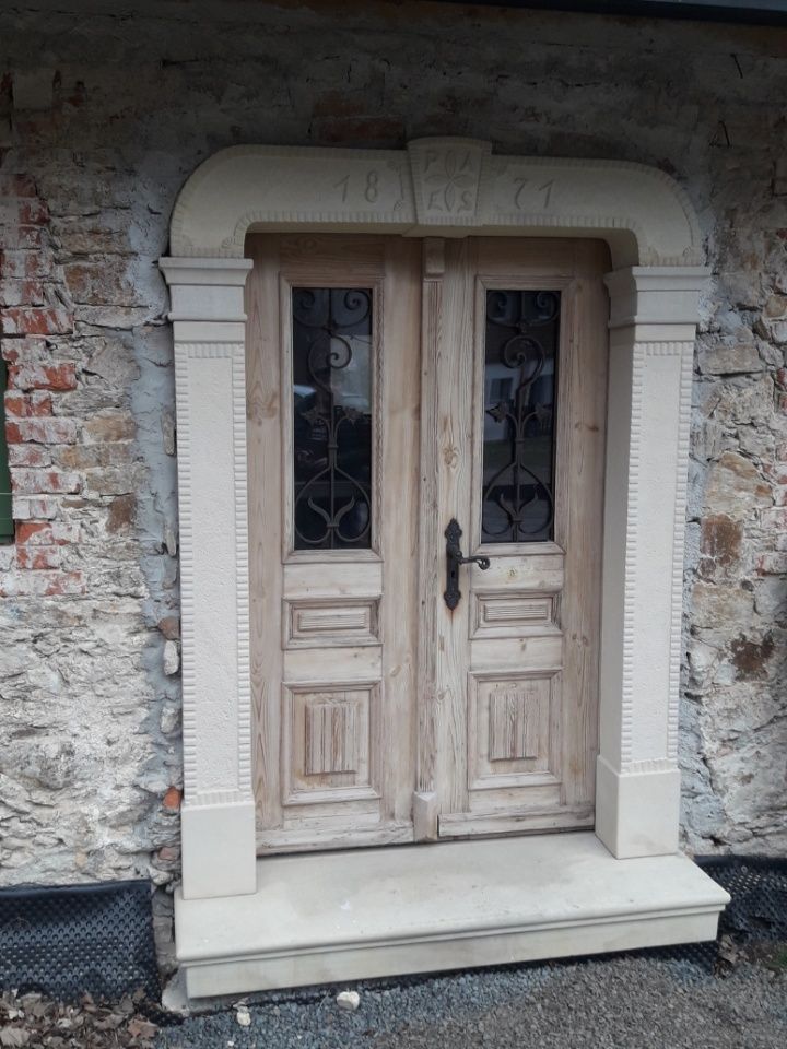 Portal kamień piaskowiec nadproże