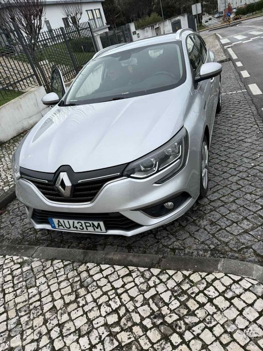 Vendo um carro em ótimo estado