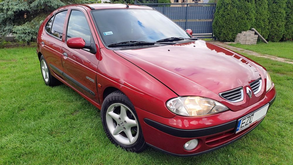 Renault Megan  ,KLIMATYZACJIA   1,6 benzyna 75 KM