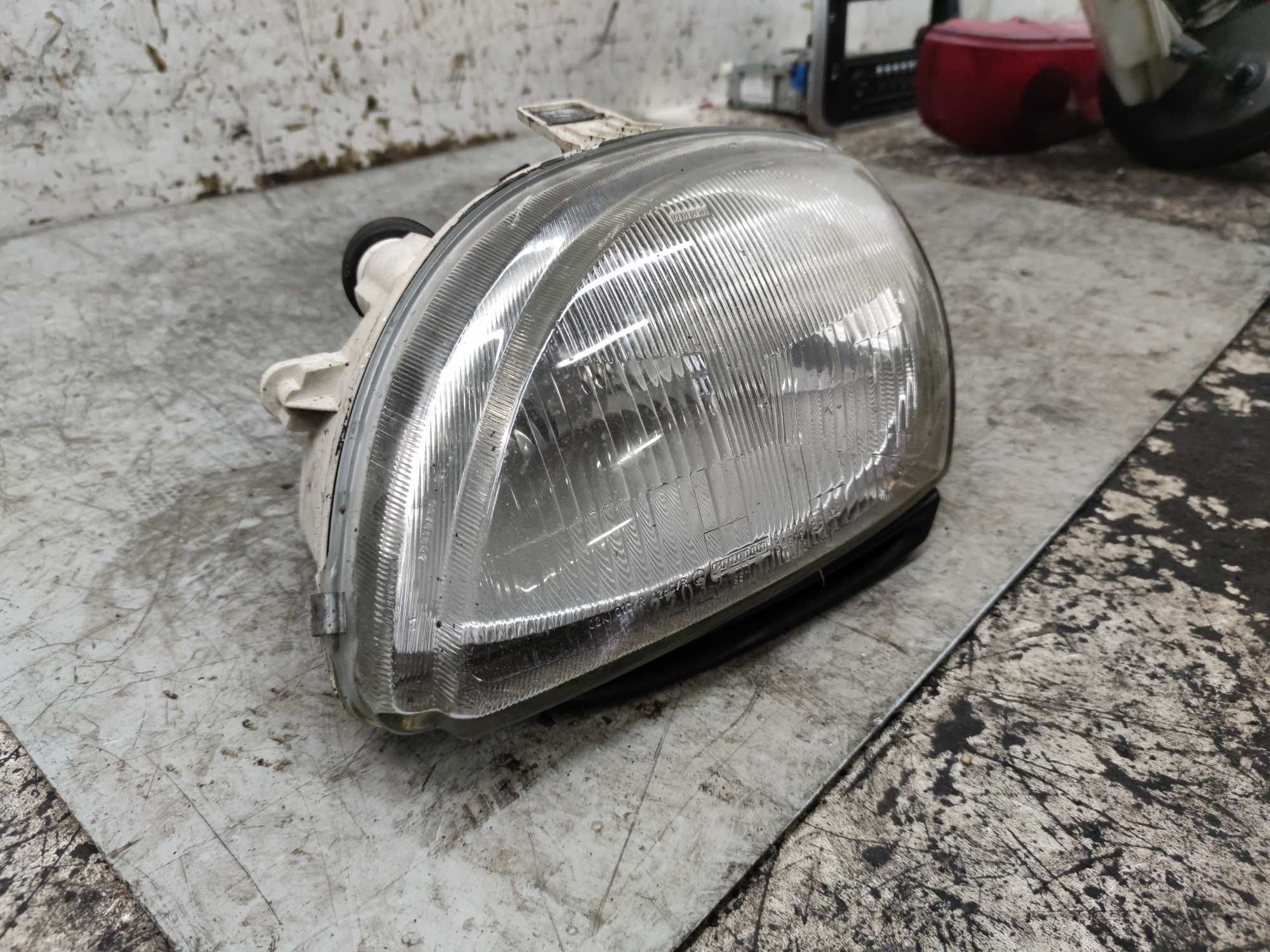 Fiat Seicento Reflektor Lampa Lewa Przednia Lewy Przód LP