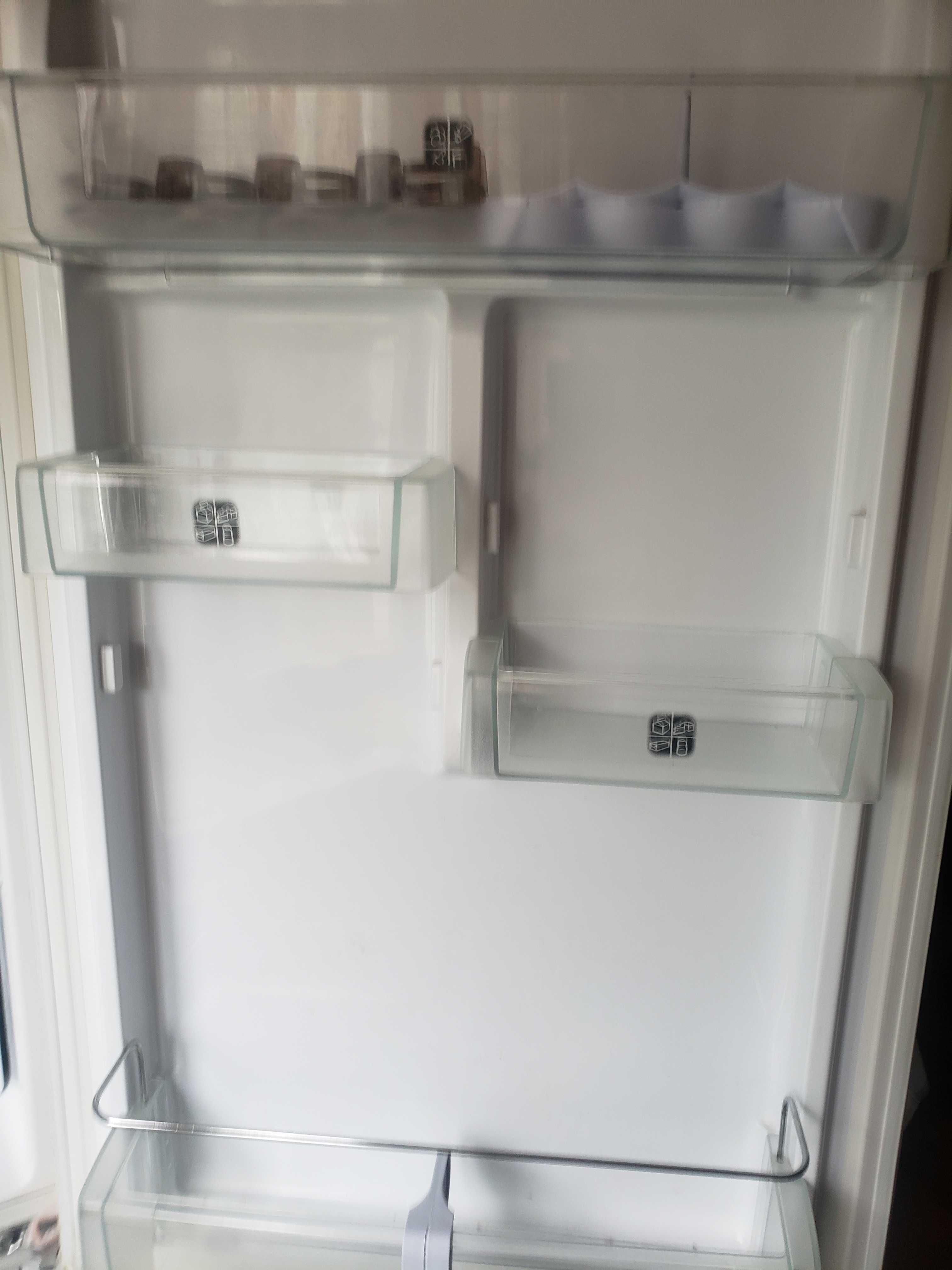 Холодильник SAMSUNG RL33 EASW (no frost)