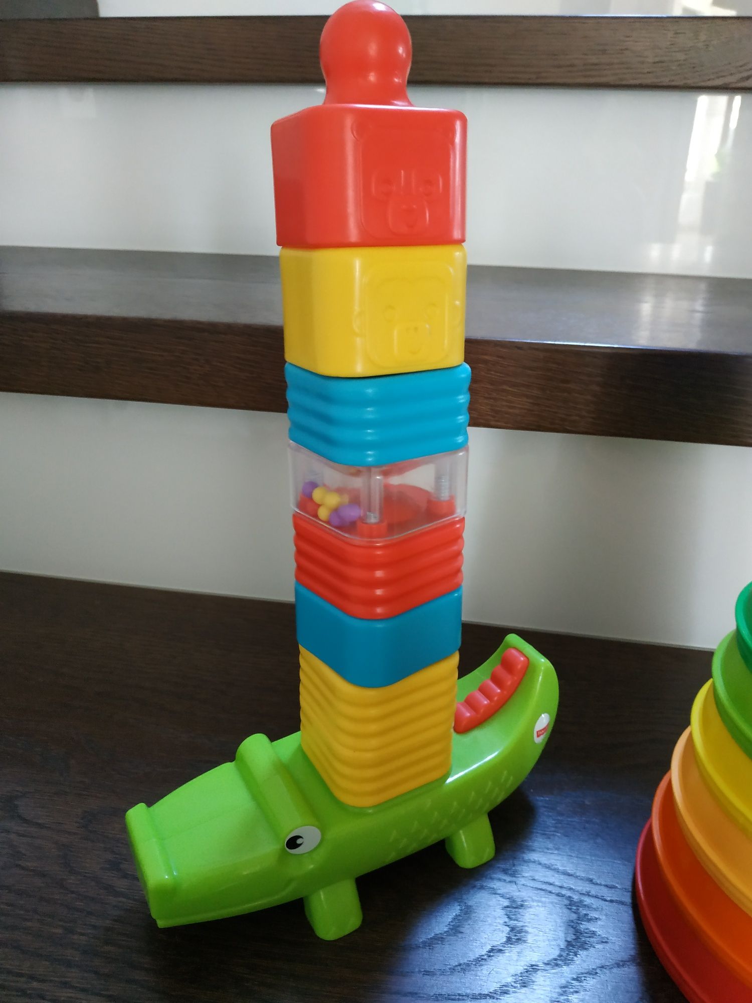 Piramidka, krokodylek klocki do układania Fisher Price