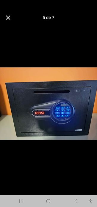 Genie Hand | Depósito de Parede Motorizado Seguro Pequeno com Código d