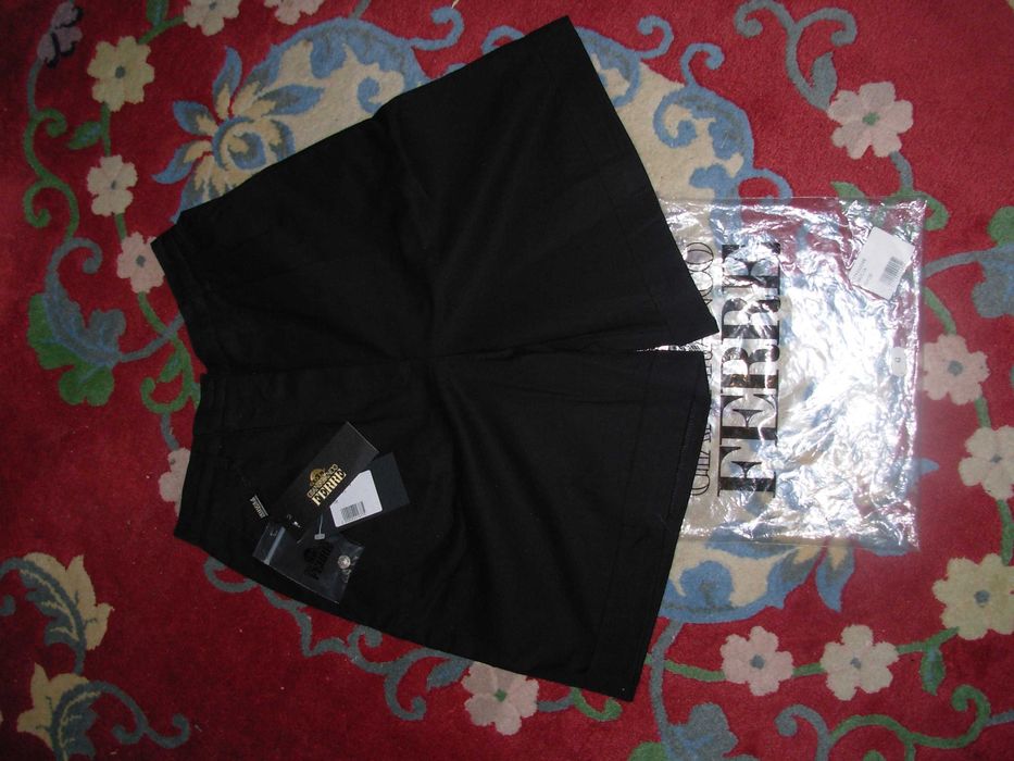 szorty Gian Franco Ferre roz 42