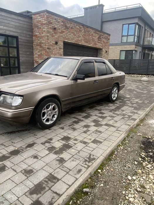 Продам свій власний автомобіль