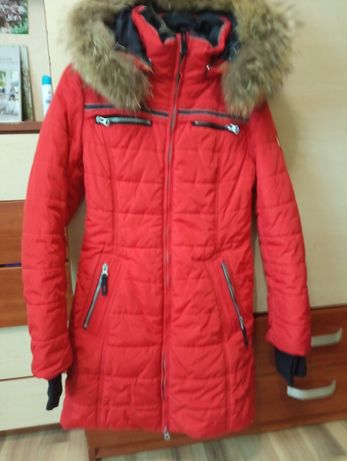 Зимова куртка в ідеальному стані тепленька пуховичок розмір s мех нату