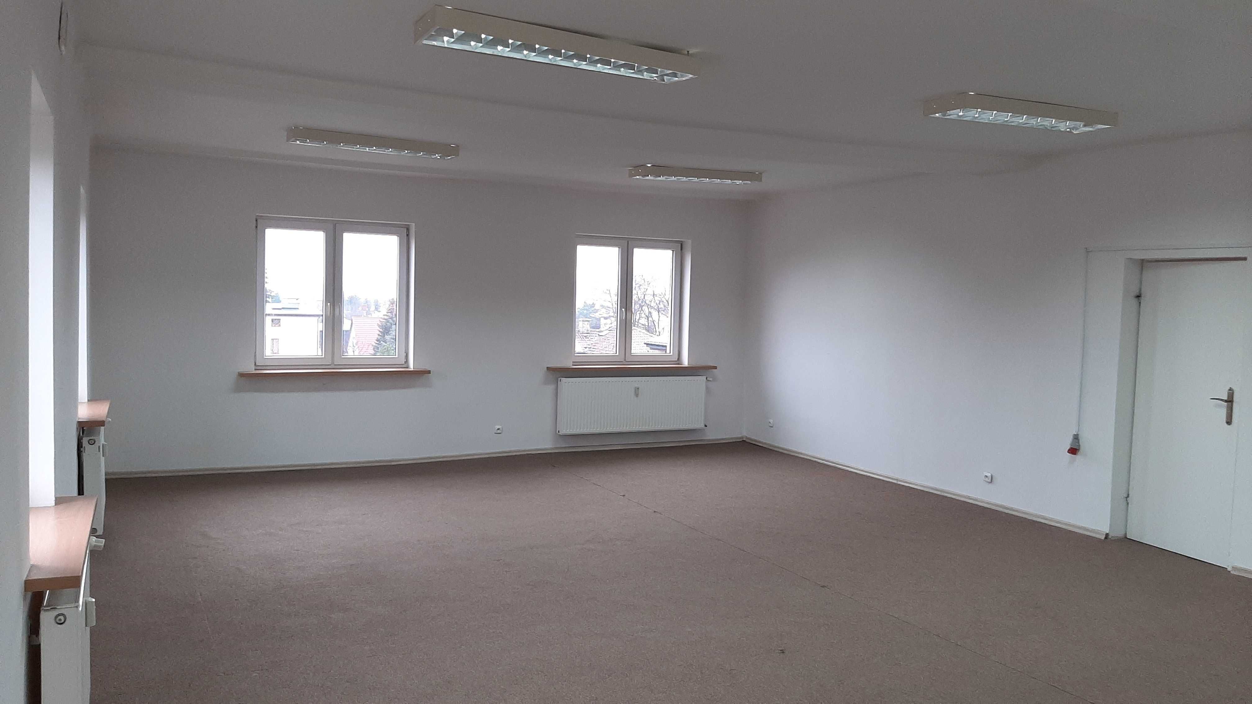 Niedrogi lokal biurowy 67 m2 blisko centrum (os. Młodych)