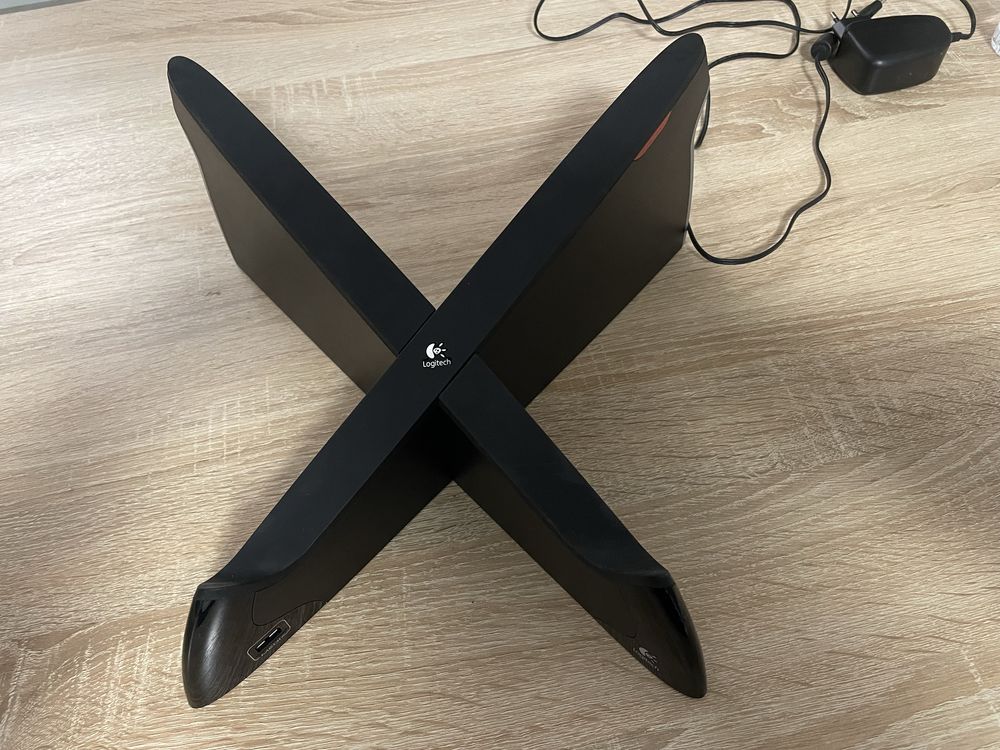 Підставка під ноутбук Logitech Alto Connect + 4 USB порти