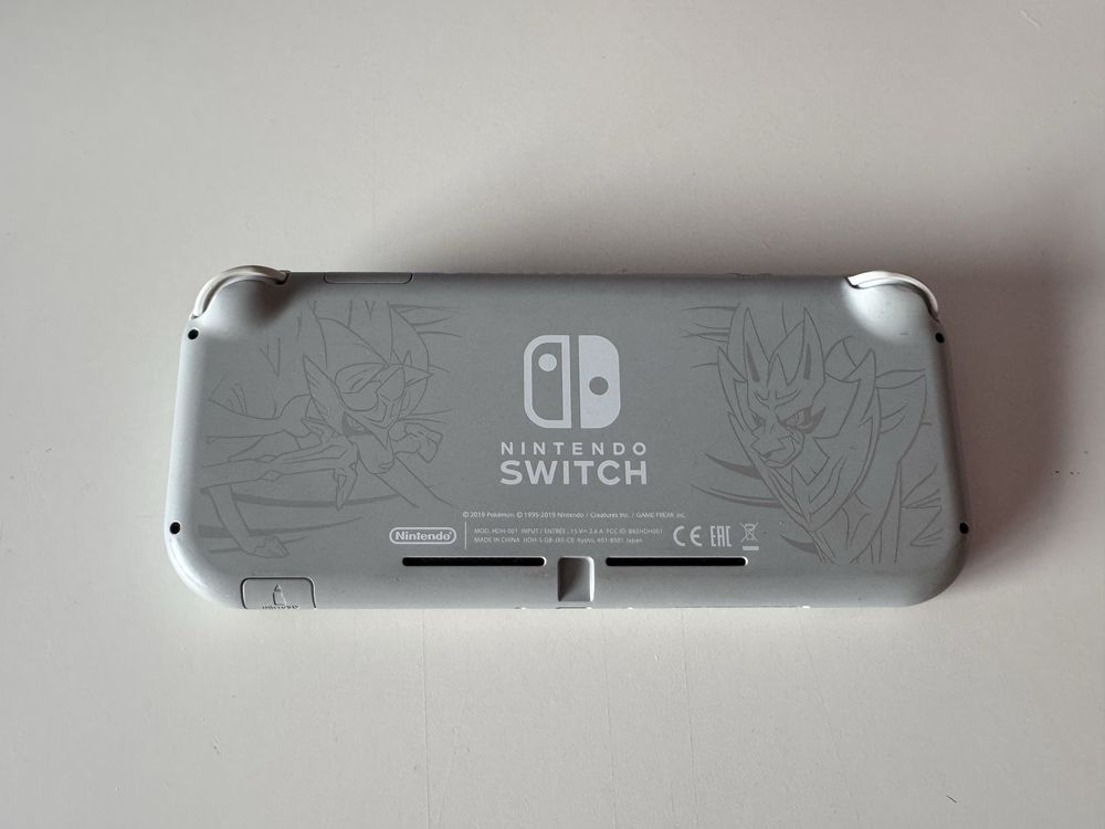 Nintendo Switch edição especial pokemon