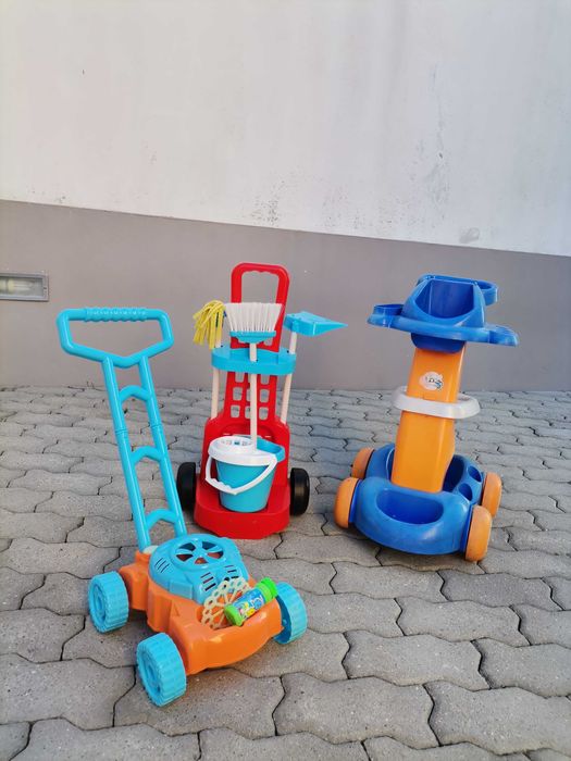 Conjunto de 3 brinquedos + 3 anos